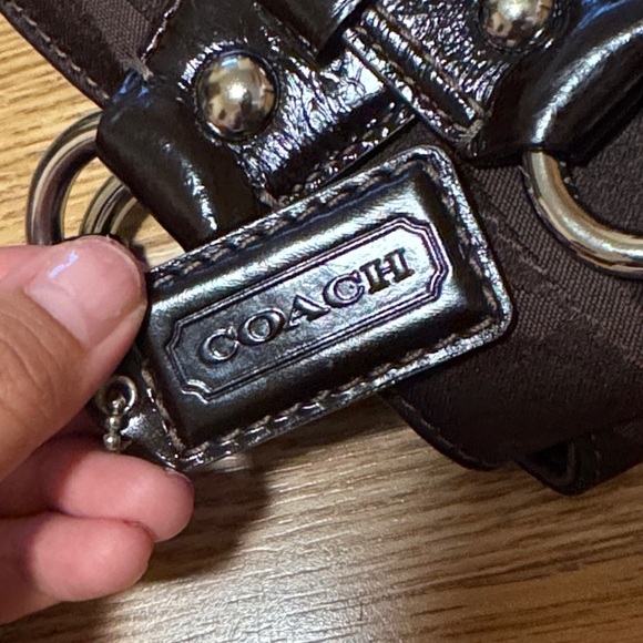 Coach Carly Signature Jacquard Hobo Shoulder Bag - Picture 3 of 5